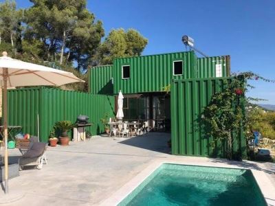 Container cũ lột xác thành ngôi nhà siêu đẹp tại Barcelona