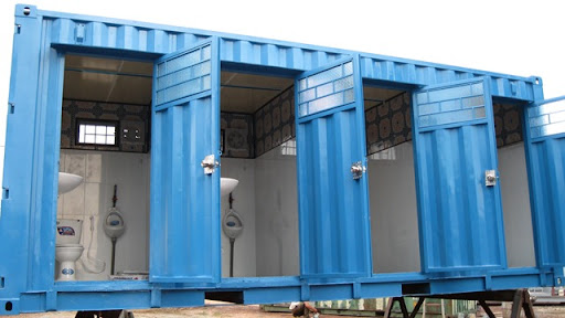 So sánh Container nhà vệ sinh 20 feet và nhà vệ sinh công cộng