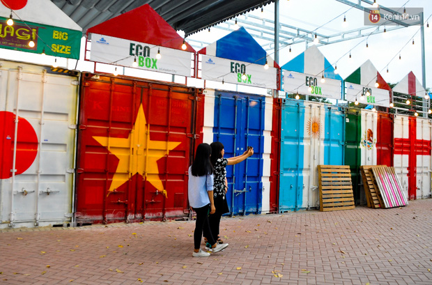 Khu chợ làm bằng container đẹp lộng lẫy giữa lòng Sài Gòn - Ảnh 6