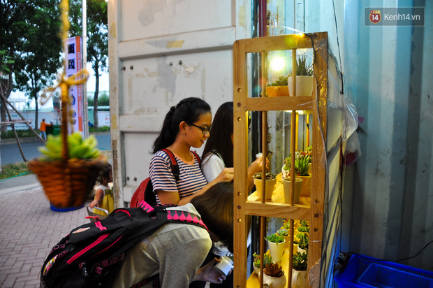 Khu chợ làm bằng container đẹp lộng lẫy giữa lòng Sài Gòn - Ảnh 8